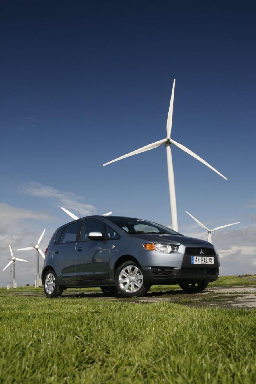  Mitsubishi Colt 2009 года  (фото 31 из 36)